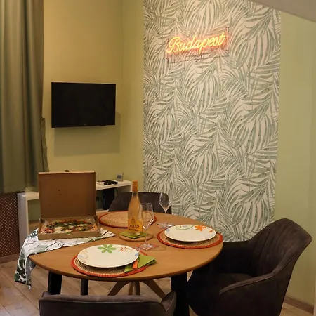 Basebudapest Apartmán *